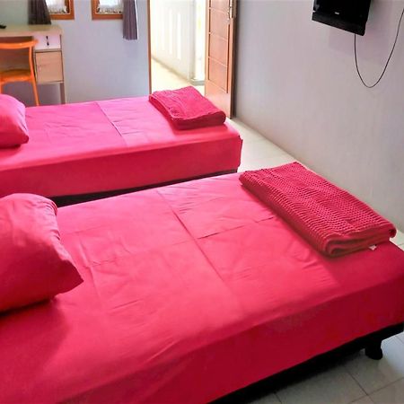 Nabila Syar'I Guest House Padalarang Экстерьер фото