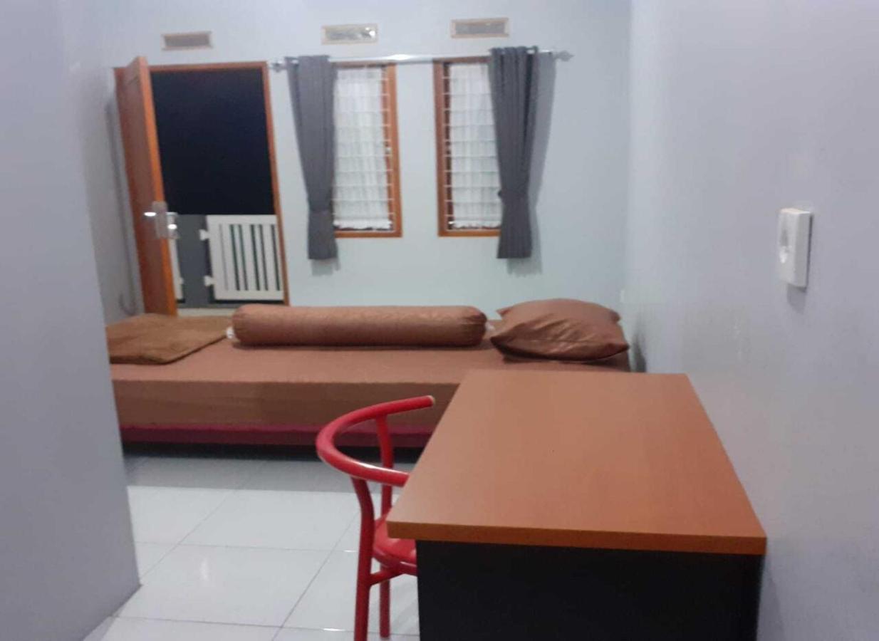 Nabila Syar'I Guest House Padalarang Экстерьер фото