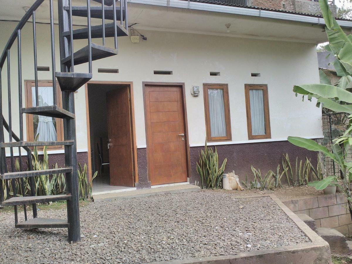 Nabila Syar'I Guest House Padalarang Экстерьер фото